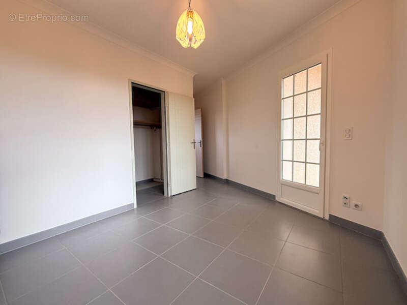 Maison à SAINTE-DODE