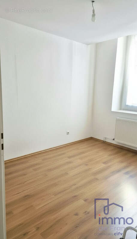 2em chambre - Appartement à SAINT-ETIENNE