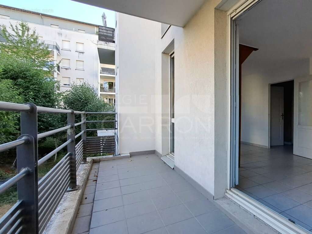T3 73 m² au au calme - lumineux - terrasses - garage - photo 2