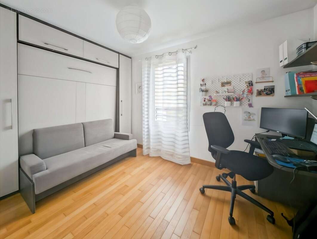 Maison à VERNEUIL-SUR-SEINE