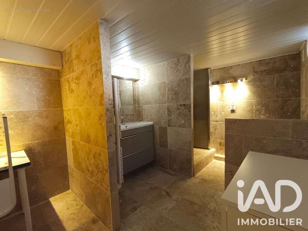 Appartement 25 m² à La Seyne-Sur-Mer  - photo 5
