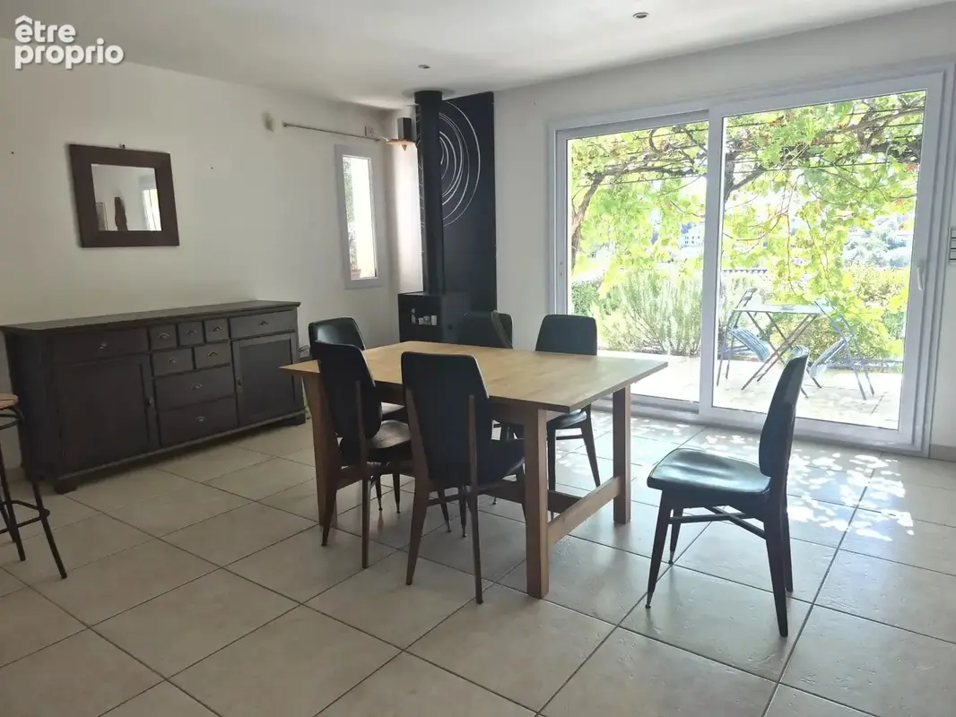 Contemporaine de 156 m² . Garage, piscine et vue - photo 6