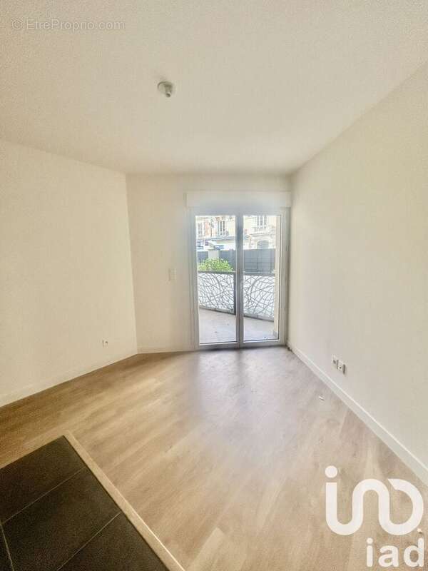 Photo 3 - Appartement à COURBEVOIE