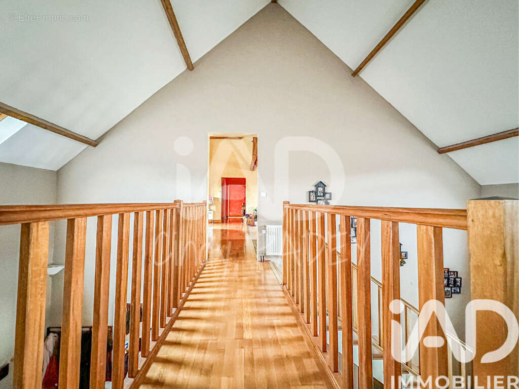 Photo 8 - Maison à CRECY-LA-CHAPELLE