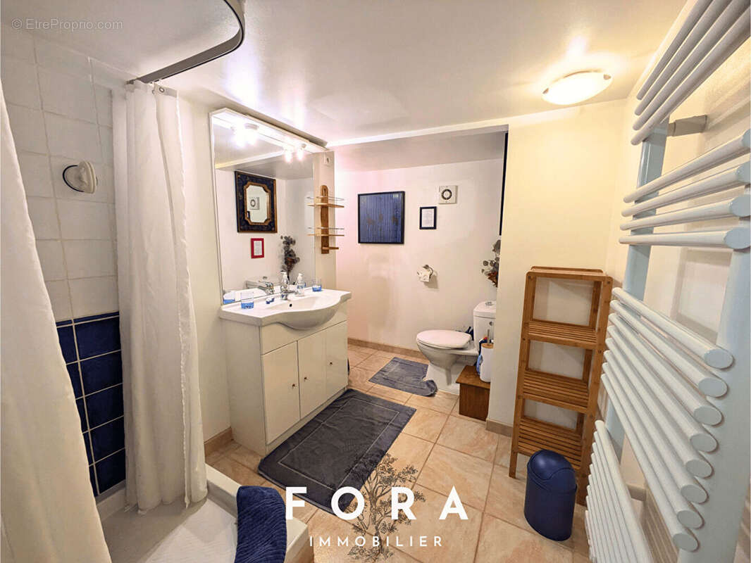 Maison à CONDE-SUR-NOIREAU