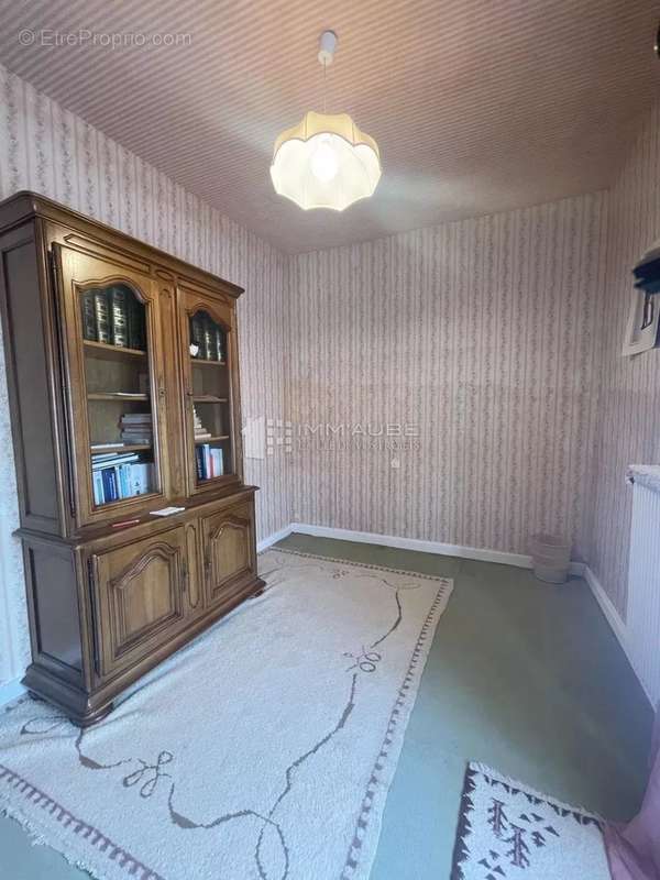 Maison à MARIGNY-LE-CHATEL