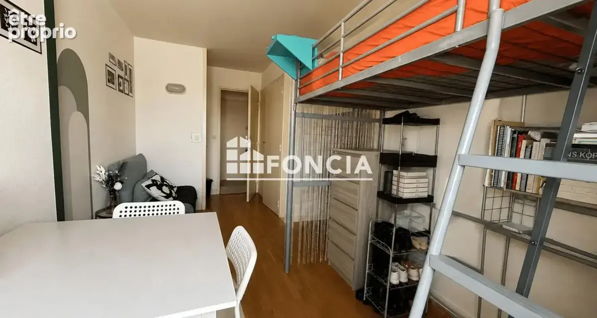 Bourg Leveque - 2 studios indépendants - balcon - parking privatif - photo 3