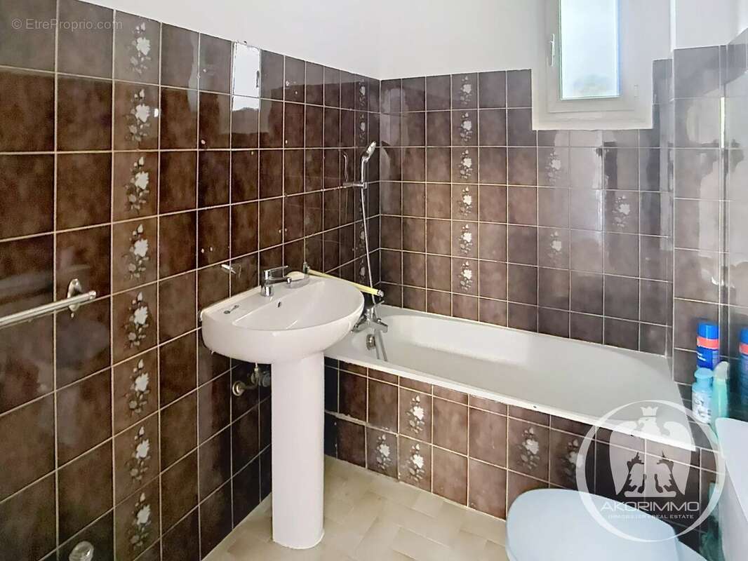 Appartement villa de 85 m² à Saint Sylvestre, Nice - photo 5