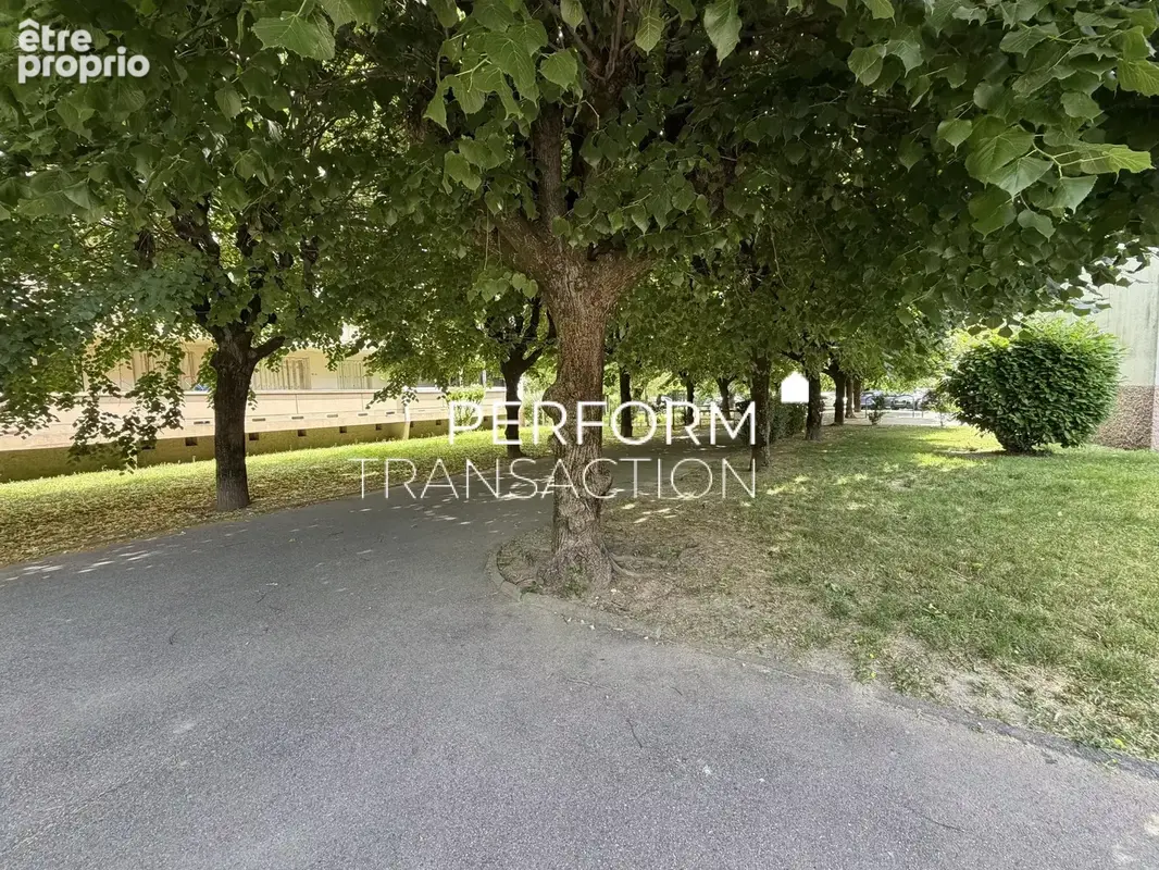 Grenoble-rue amable matussiere-t3 avec balcon couvert de 9m² - photo 2