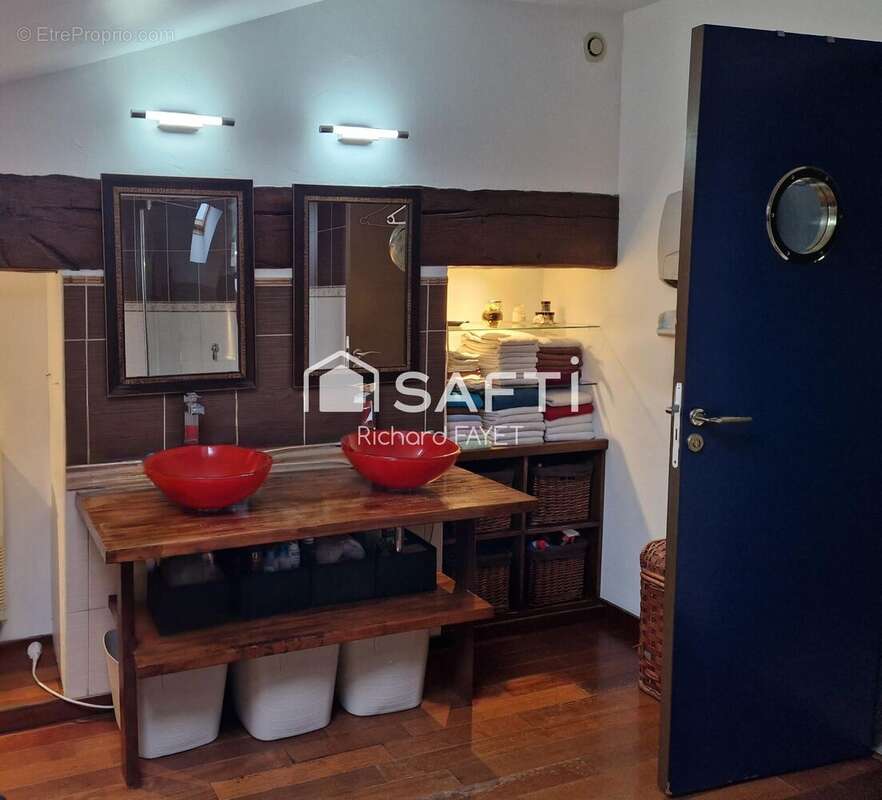 Maison 497 m² à Mosnac  - photo 8