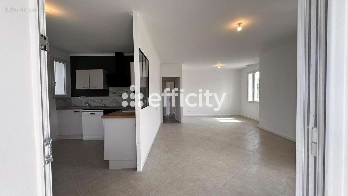 Maison 82 m² à Montelimar  - photo 2