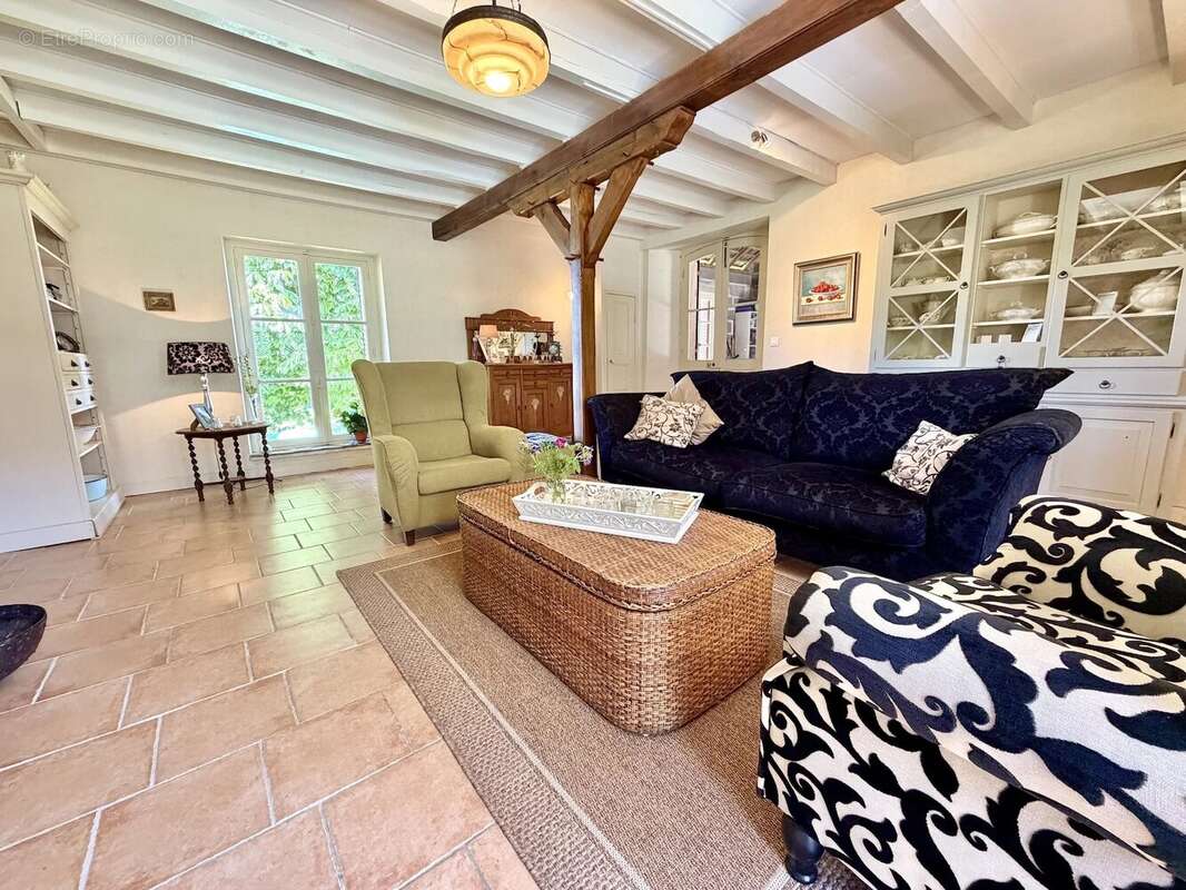 Maison indépendante à vendre avec une vue magnifique près du Lac des Settons - photo 7