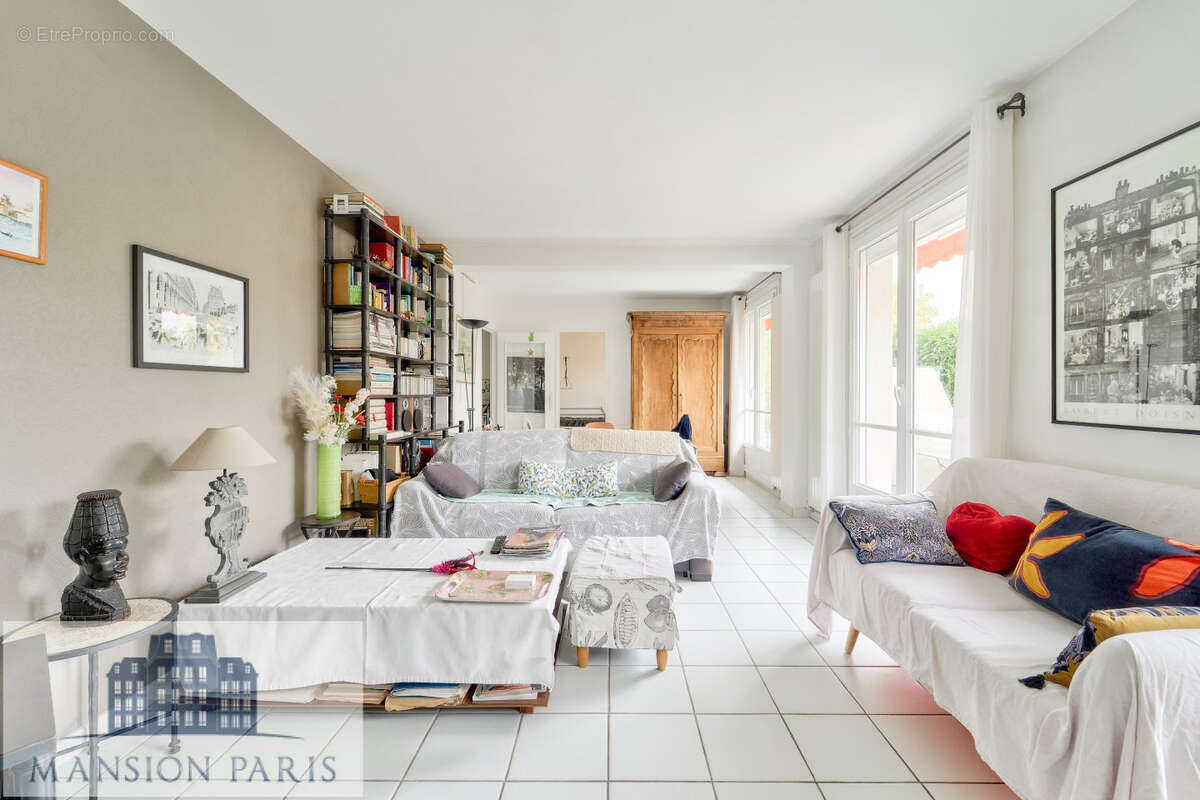 Appartement à SAINT-MAUR-DES-FOSSES