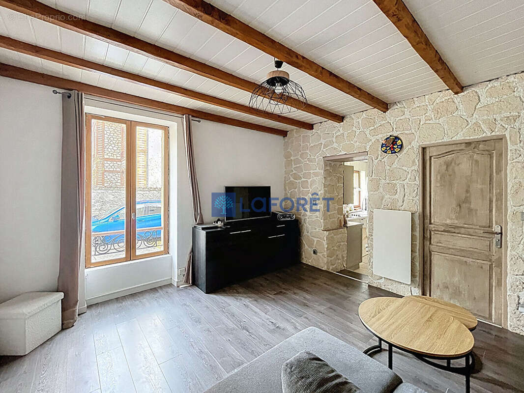 Maison à GIRONVILLE-SUR-ESSONNE