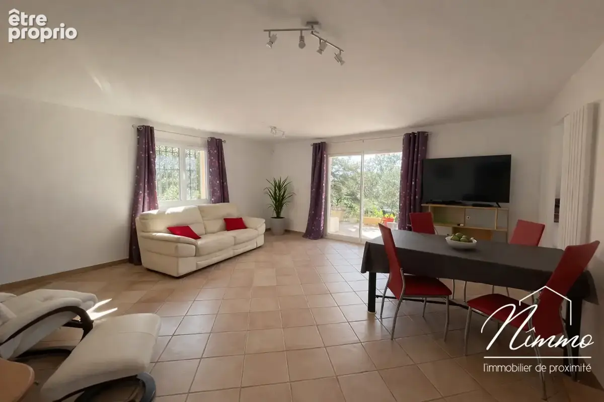 Villa t5 avec studio garage et mazet sur un terrain de 2657 m2 à nimes - photo 4