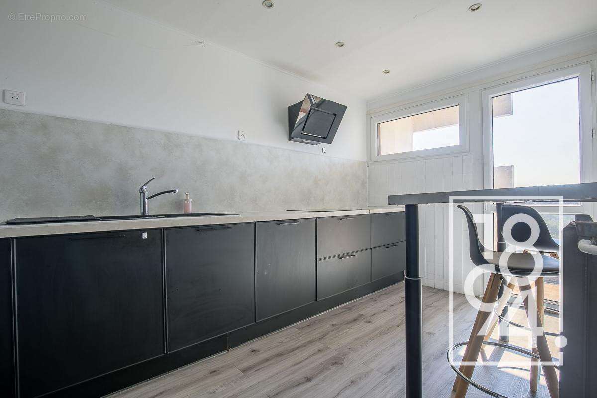 Appartement à MARSEILLE-13E