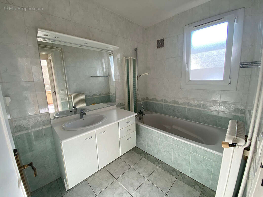 Appartement à BILLERE