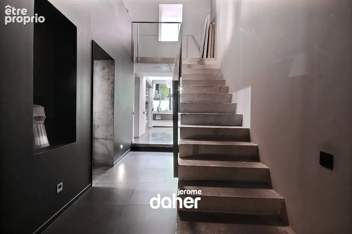 Local commercial de prestige - photo 7