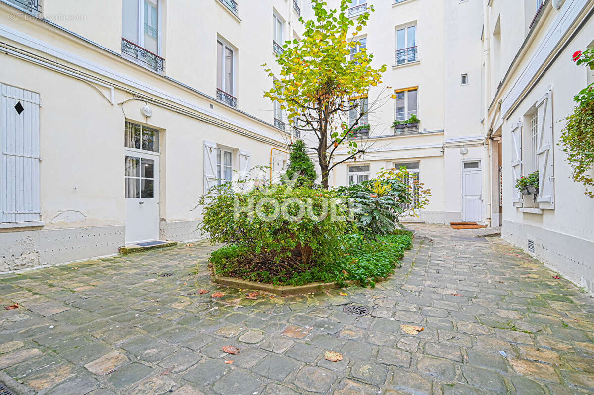 Appartement à PARIS-11E