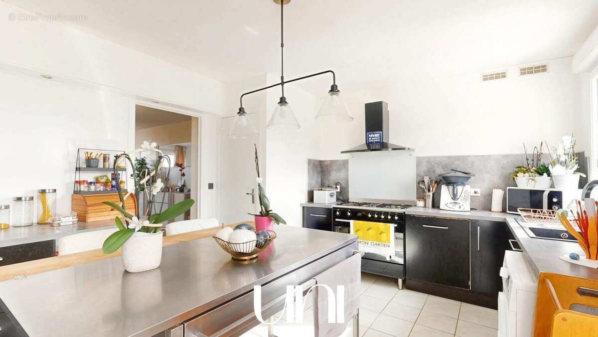 Maison à MAY-SUR-ORNE