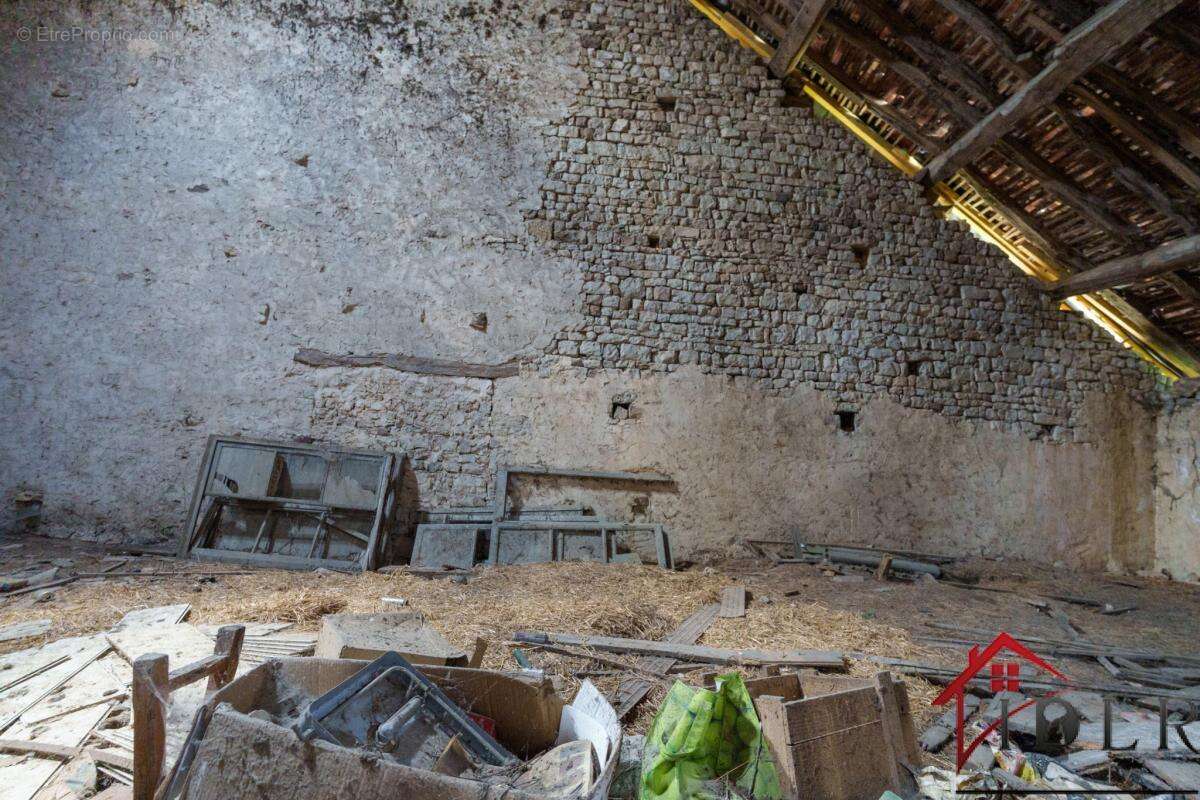Maison de village sur 1328 m2 de terrain - photo 14
