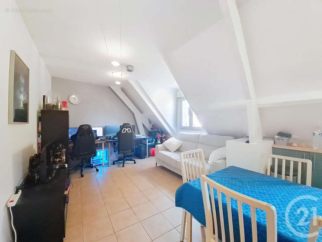Appartement à DAMMARIE-LES-LYS