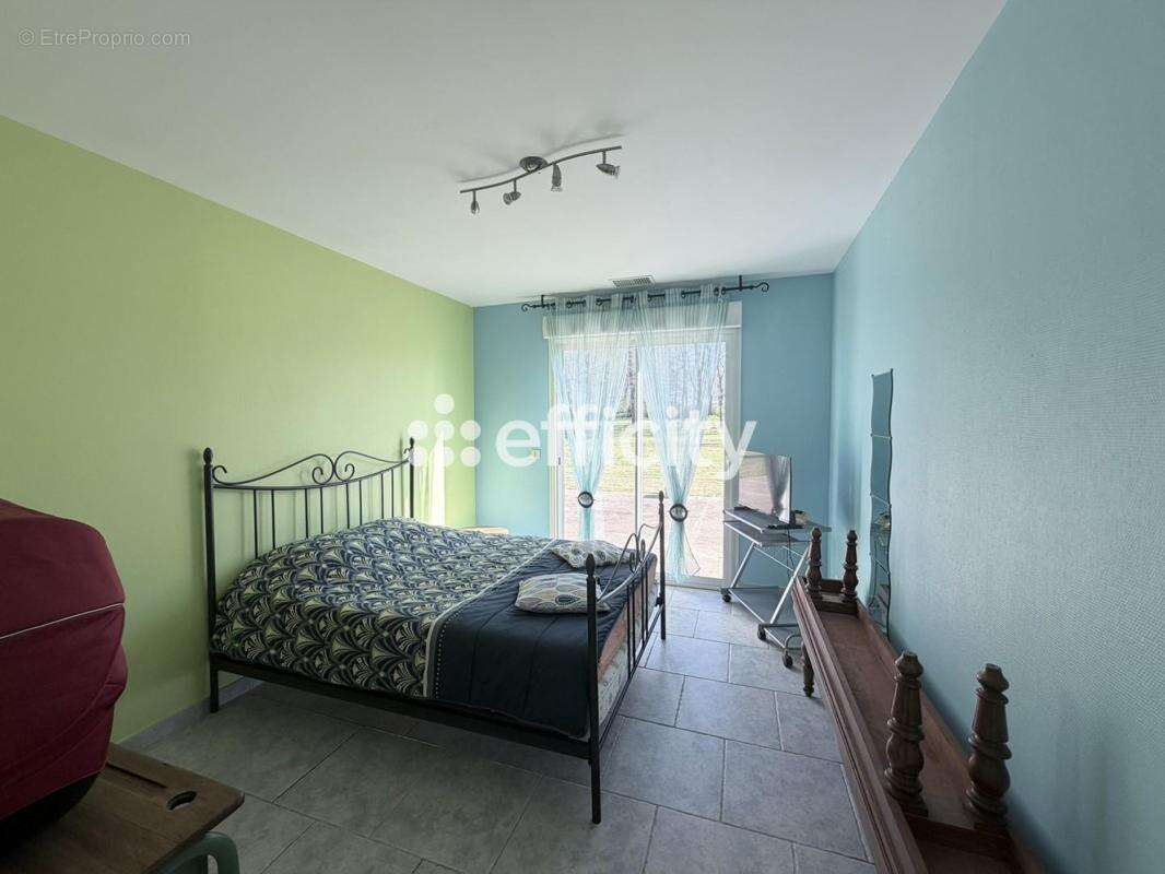 Maison à MOULEYDIER