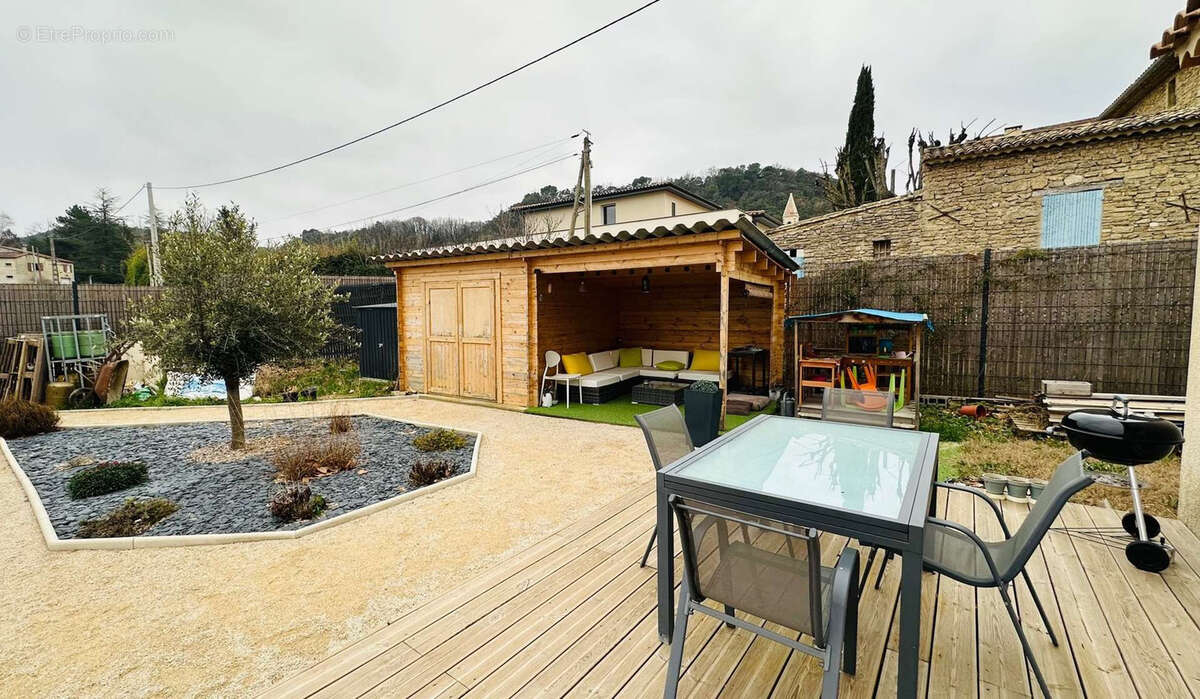 Maison à ENTRECHAUX