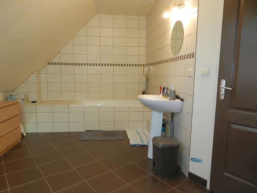 Maison à SAINT-PIERRE-SUR-DIVES