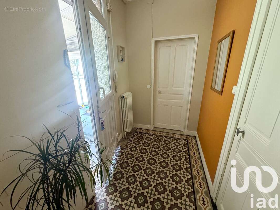 Photo 4 - Maison à LA CHAPELLE-SAINT-MESMIN