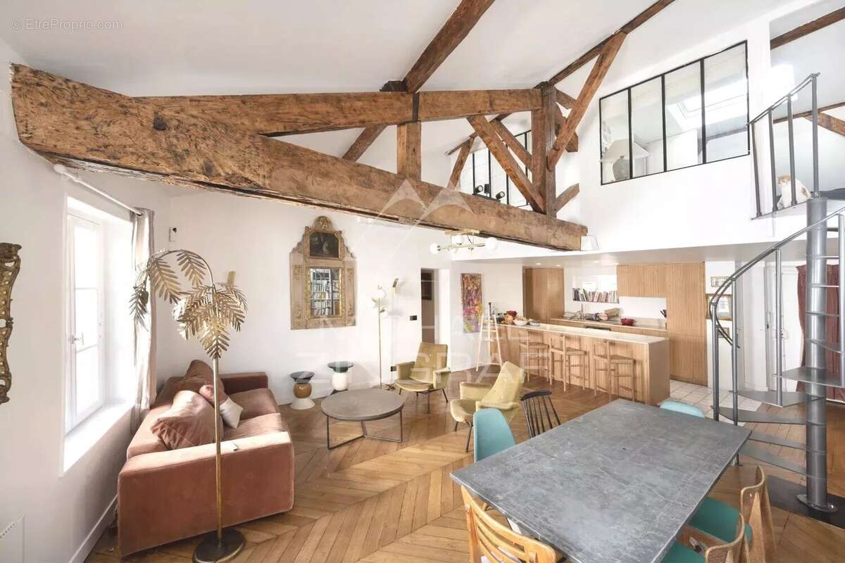 Appartement à PARIS-7E