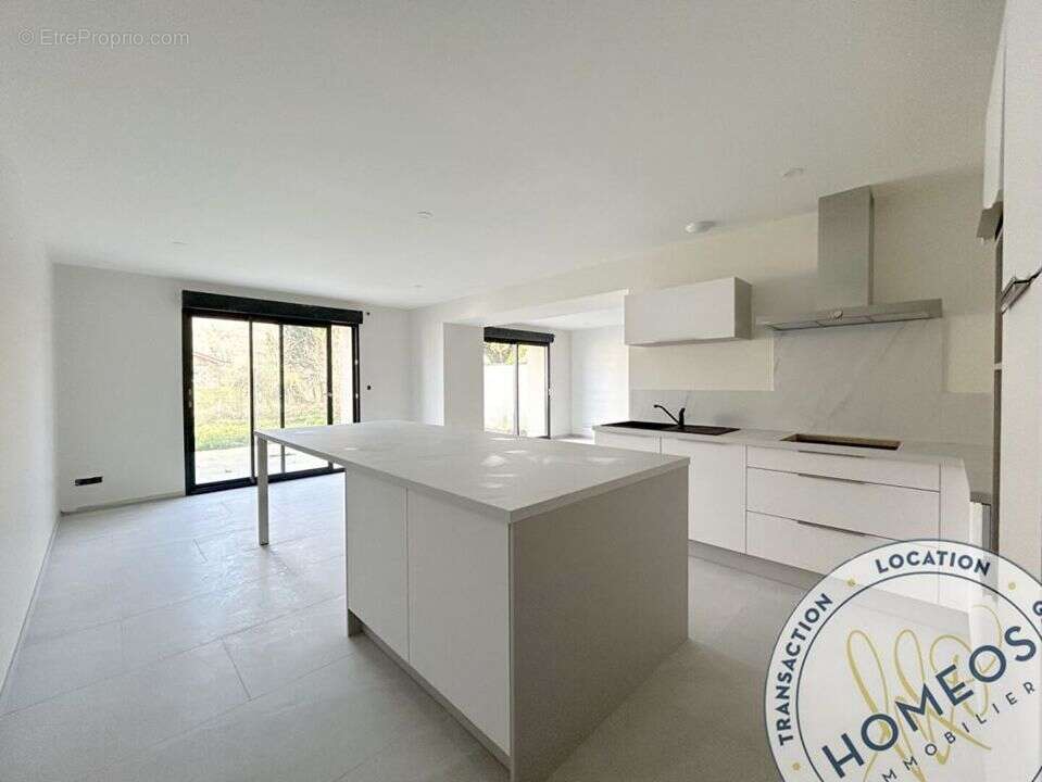 Maison 152 m² à Tossiat  - photo 192