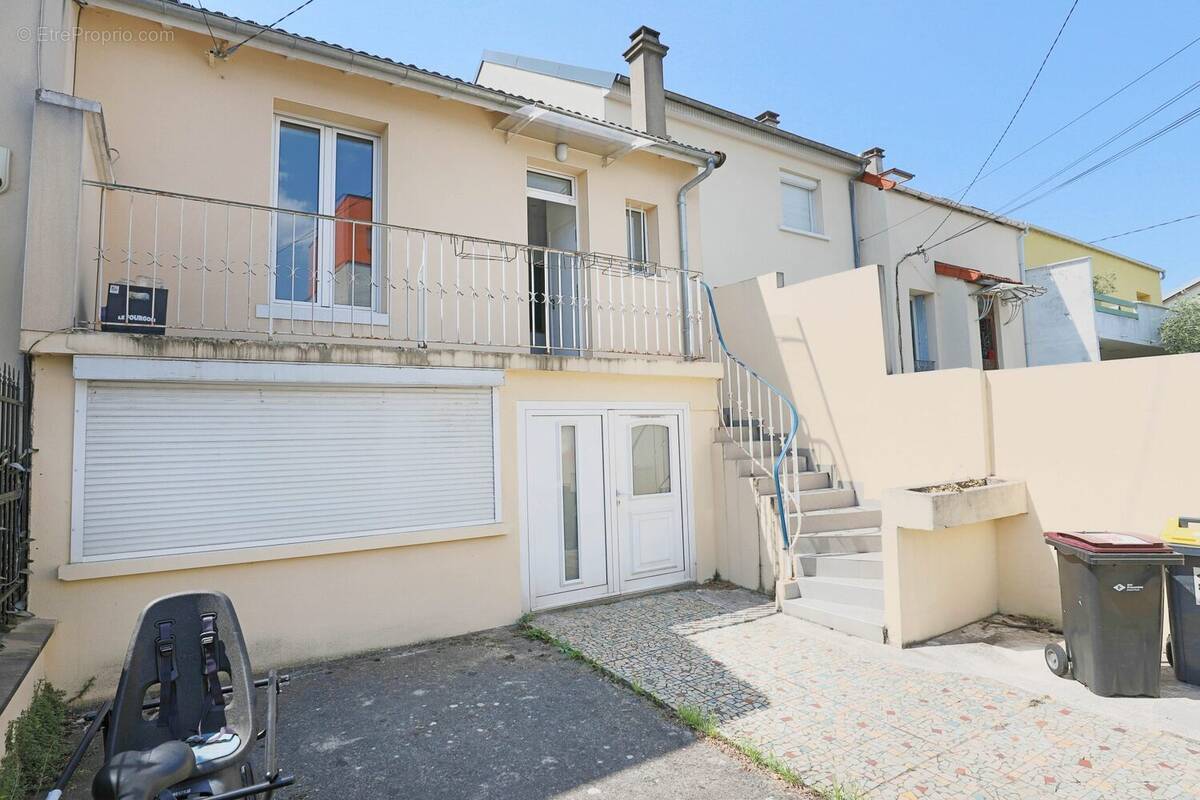 Maison à MONTREUIL