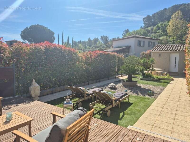 Maison à SOLLIES-VILLE