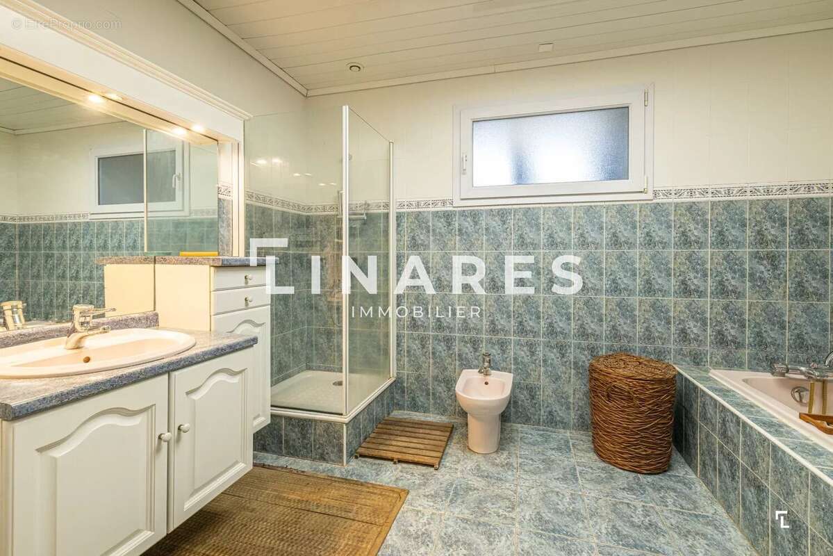 Appartement à LA PENNE-SUR-HUVEAUNE