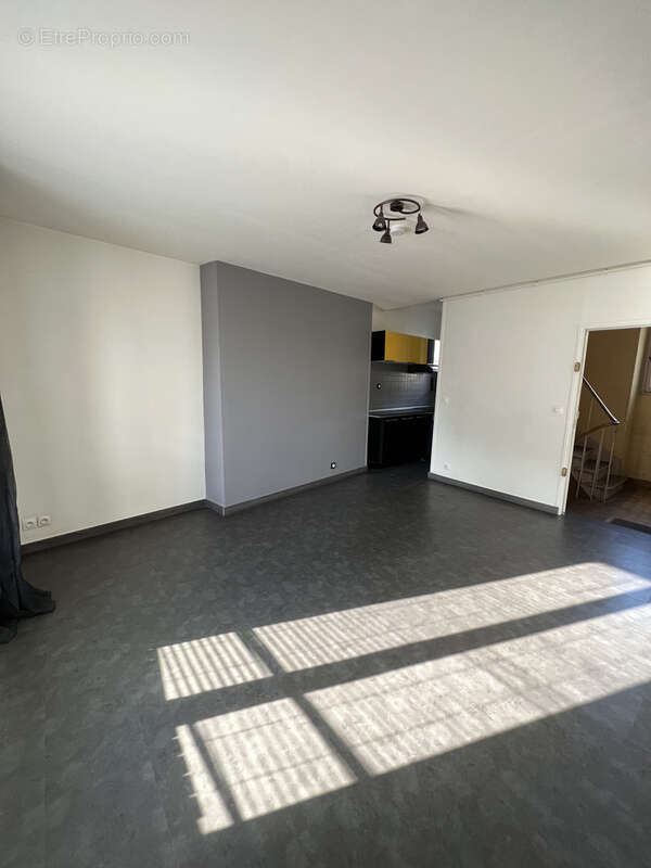 Appartement à LINAS