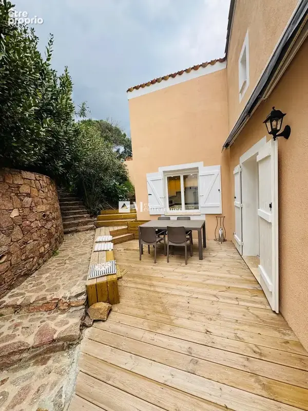 A vendre - maison 4 pieces de 185m2 avec un double garage de 45 m2 a grimaud - photo 5