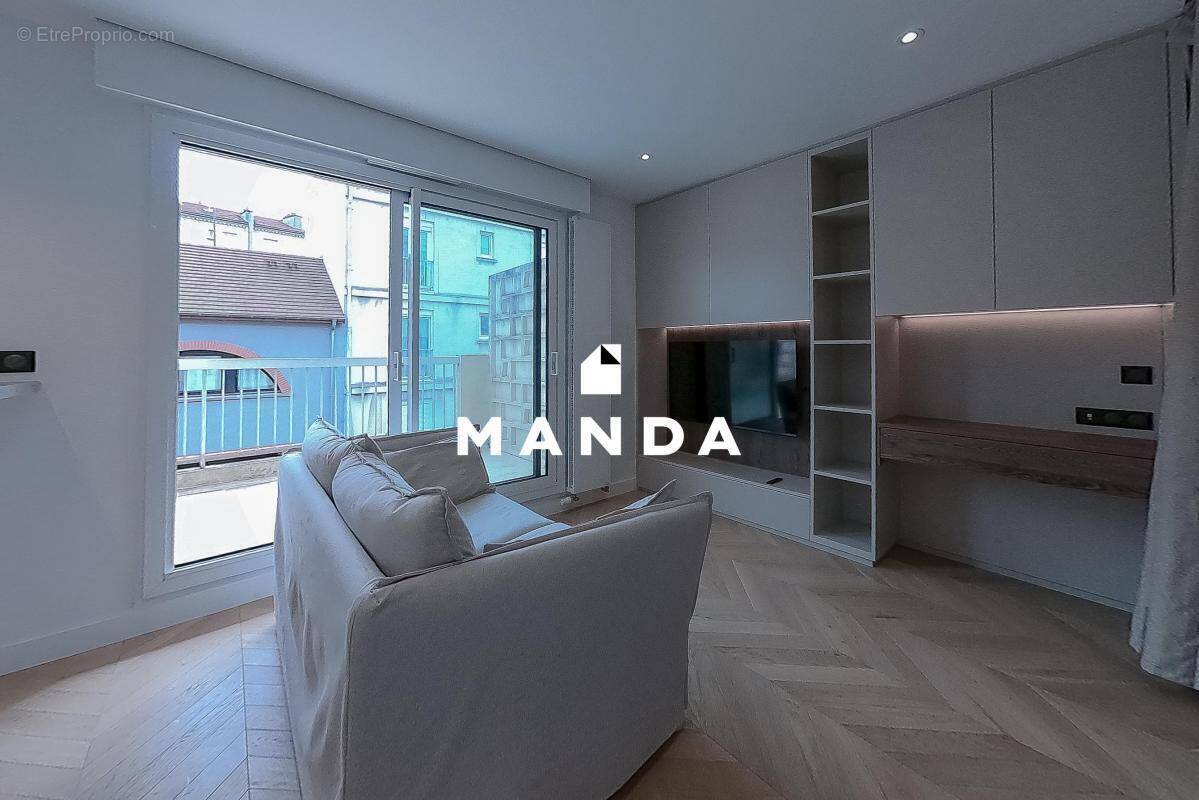 Appartement à NANTERRE