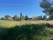 Terrain à PELISSANNE