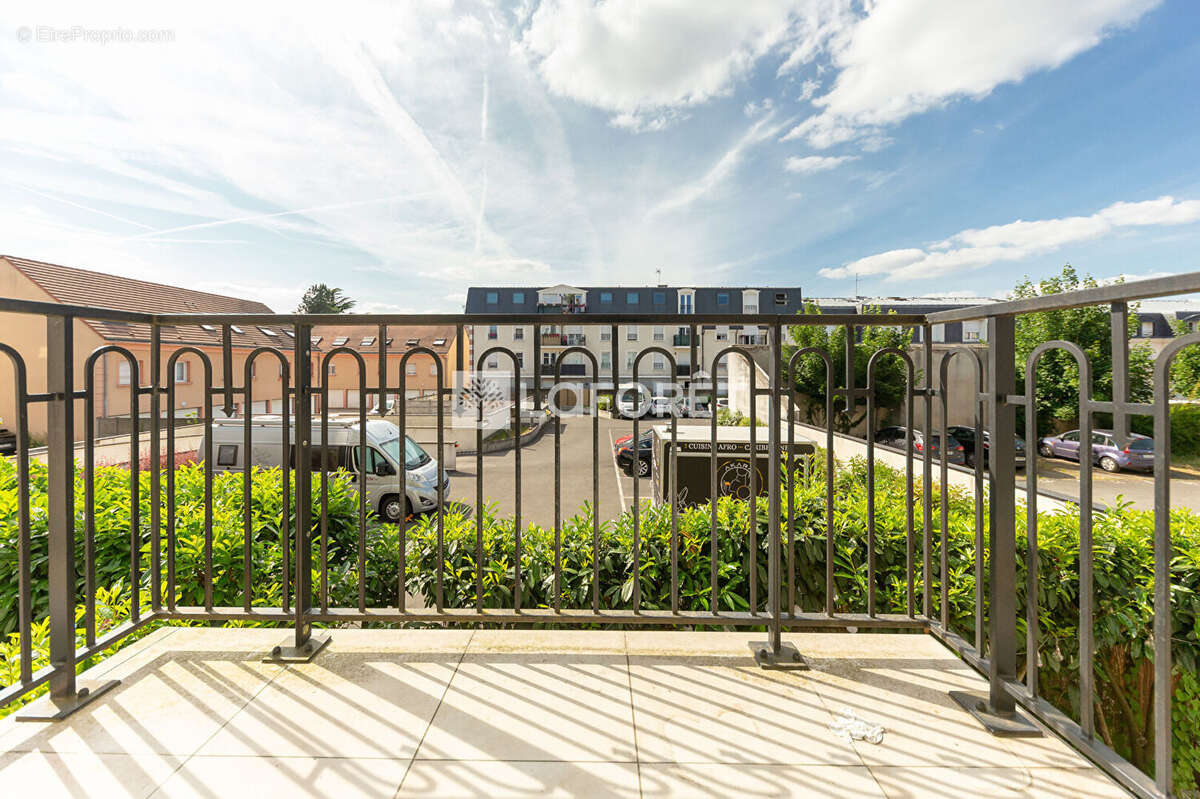 Appartement à PONTAULT-COMBAULT