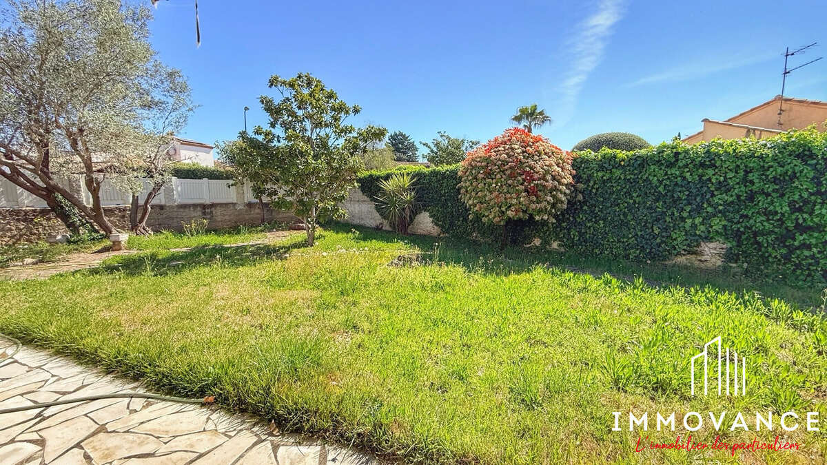 Maison à SAINT-BRES