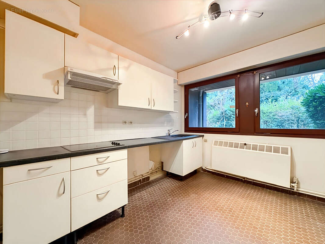 Appartement à VERRIERES-LE-BUISSON