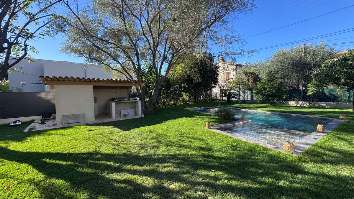 Maison à CAGNES-SUR-MER