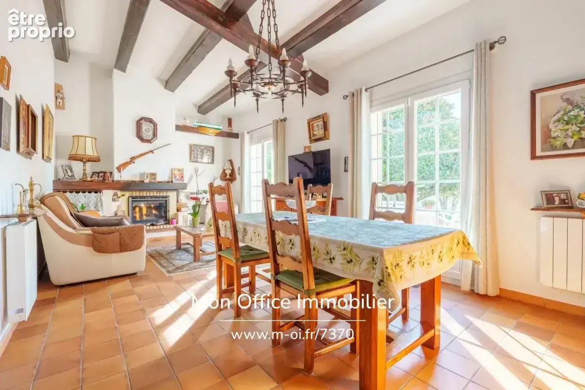 Référence : 7370-MCO - Maison 5 pièces terrain 1089 m² avec dépendance et piscine au calme absolu - photo 4