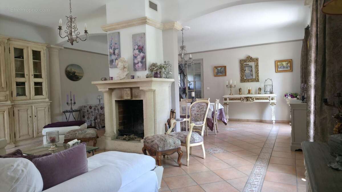 Maison à MALAUCENE