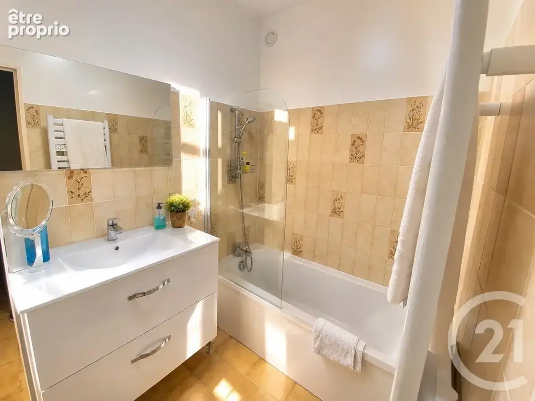Appartement 3 pièces 73 m² à vendre à Toulon (83200) - photo 5
