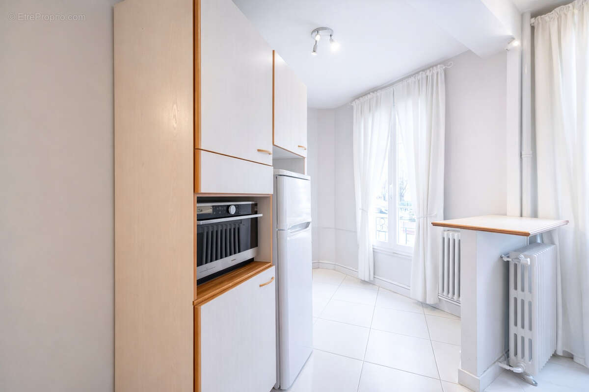 Appartement à COURBEVOIE