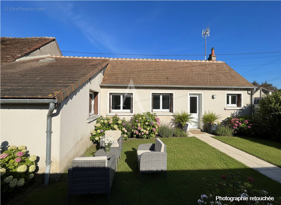 Maison à CELLETTES