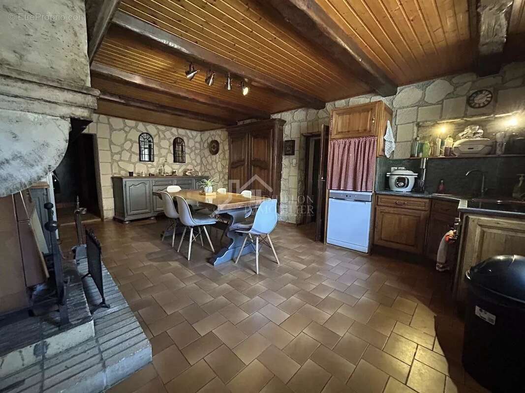 Maison 4 pièces - 163,84m² - photo 3