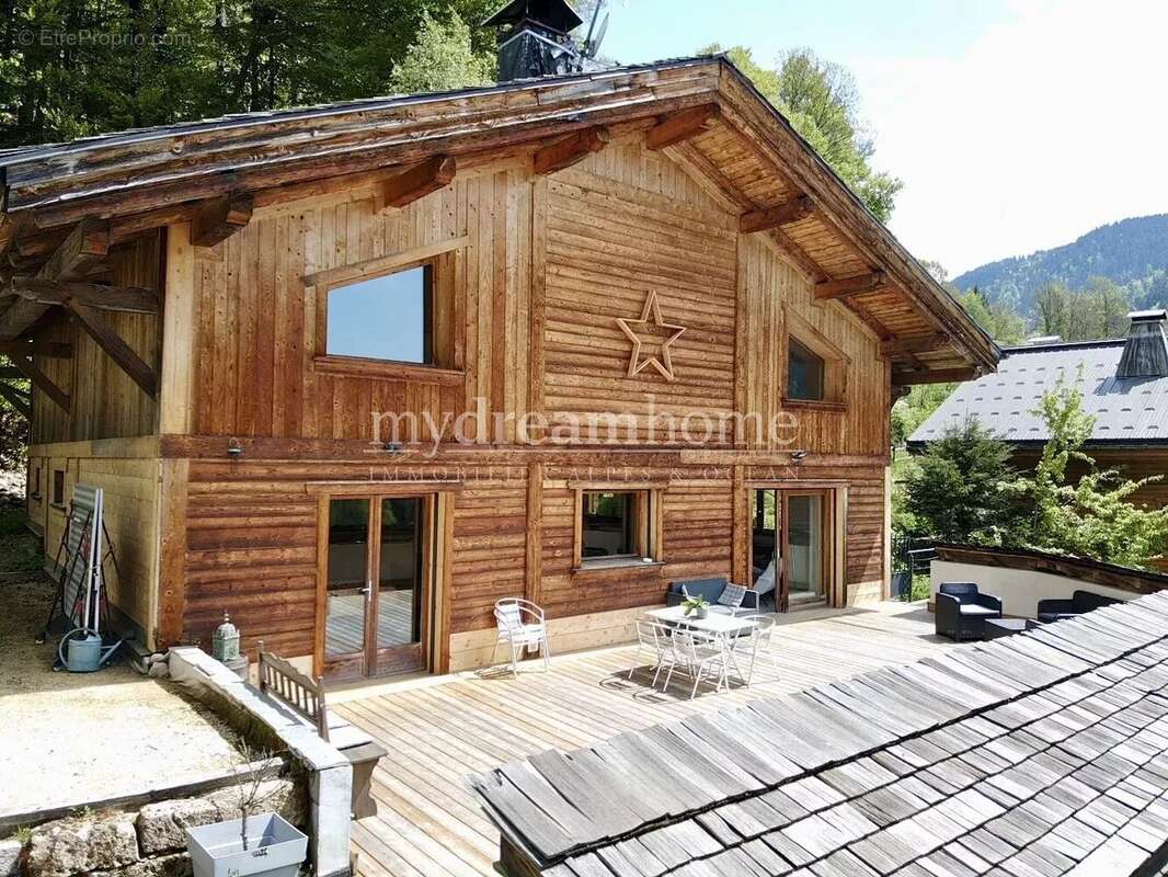 Chalet confortable de 340m², centre de Flumet (73590) - photo 2